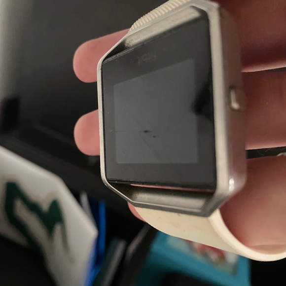 Fitbit watch - Picture 2 of 4